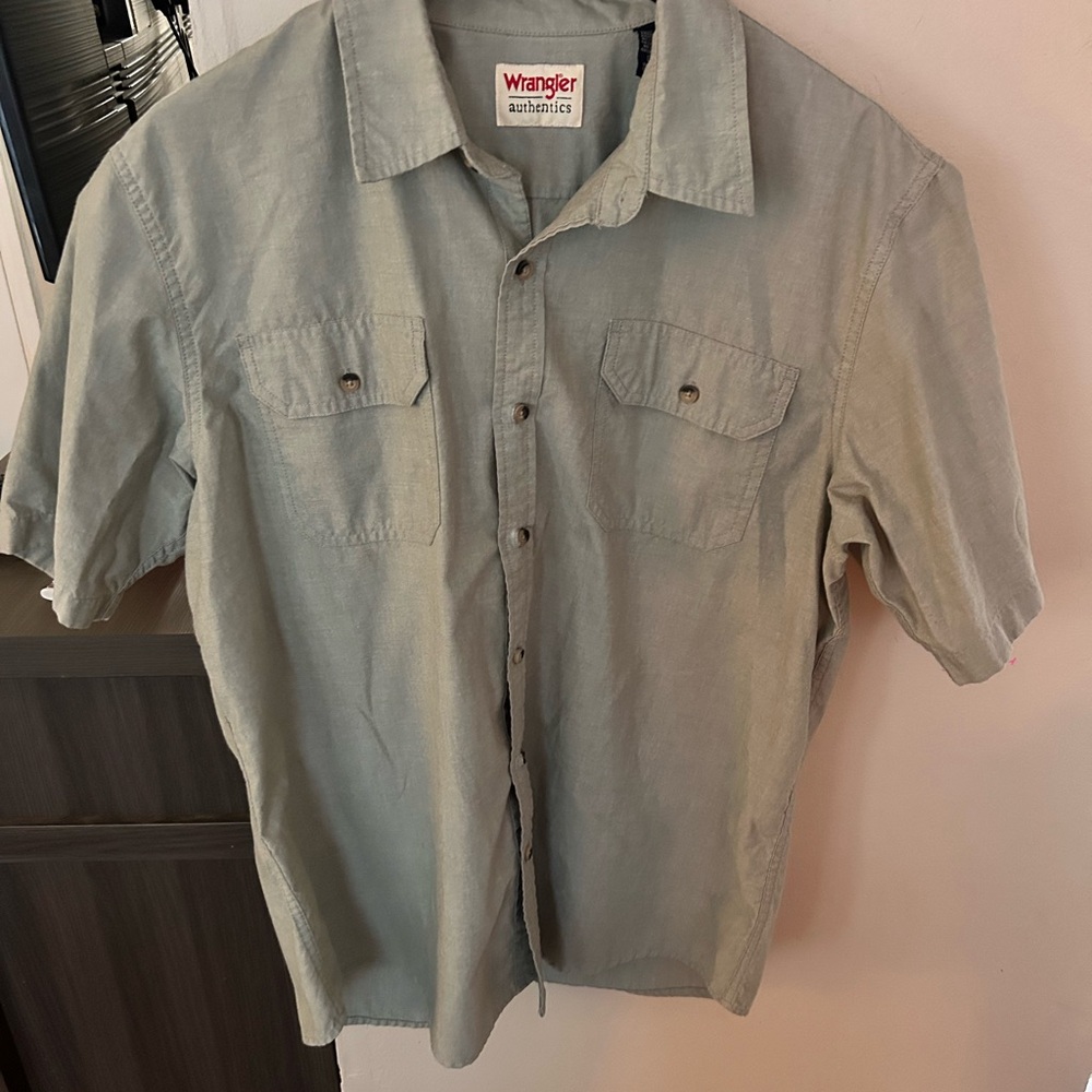 Vintage Wrangler Men’s Short Sleeve Button-Up Shirt